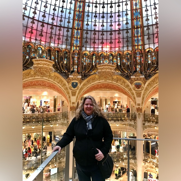 Meet your Posher, Mary - Picture 2 of 2